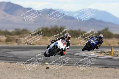 media/Nov-16-2025-Race Pace (Sun) [[8c5fa54630]]/Non Verified Riders (1st 20 Minutes)/5-Turn 15 (110pm)/